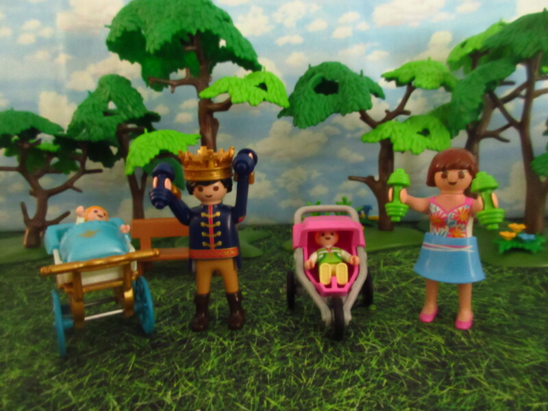 It's Springtime in Eastgate Park for the Playmobil people in our house...
