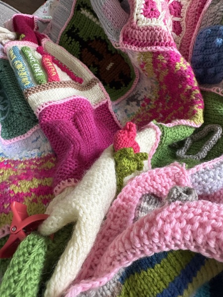 Part 2. Our blanket making for lovely waffle heads into its final stages.