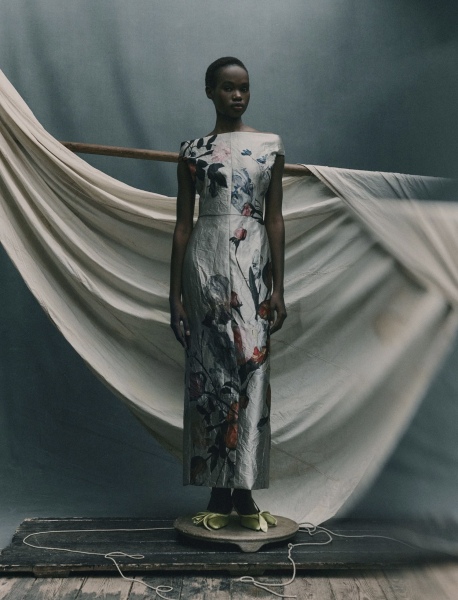 What should I wear to a black tie celebrity wedding?