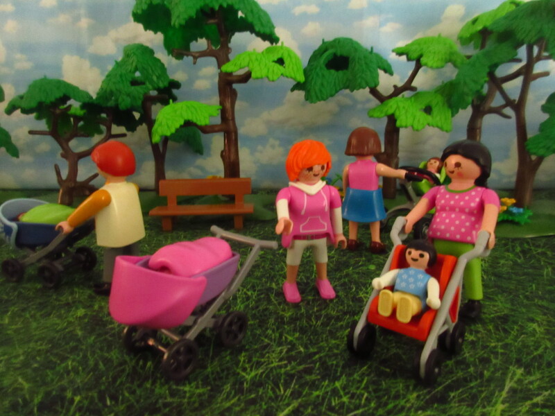 It's Springtime in Eastgate Park for the Playmobil people in our house...