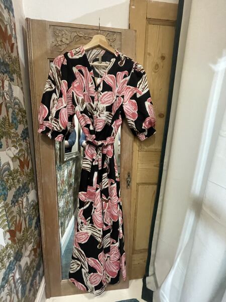 Using a dress agency?