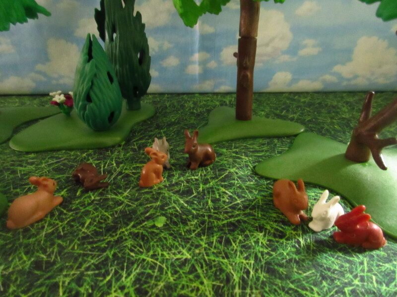 It's Springtime in Eastgate Park for the Playmobil people in our house...