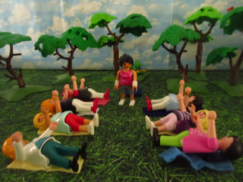 It's Springtime in Eastgate Park for the Playmobil people in our house...