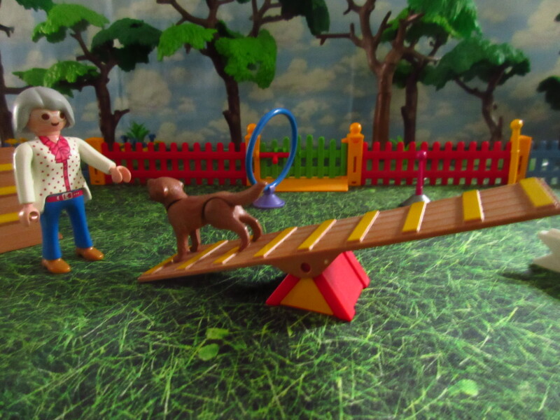 It's Springtime in Eastgate Park for the Playmobil people in our house...