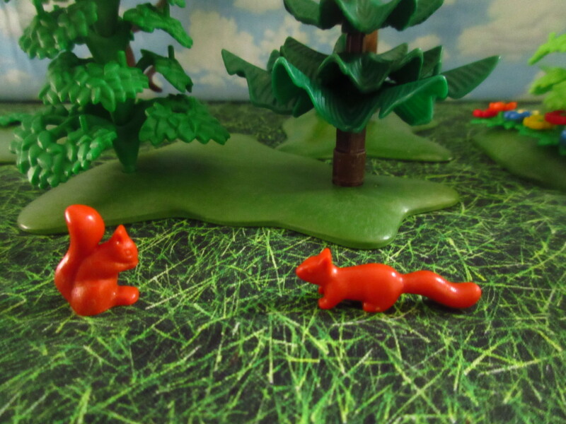 It's Springtime in Eastgate Park for the Playmobil people in our house...