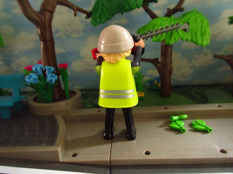 It's Springtime in Eastgate Park for the Playmobil people in our house...