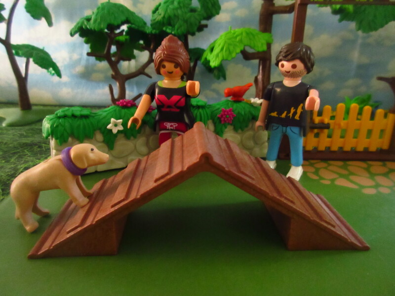 It's Springtime in Eastgate Park for the Playmobil people in our house...