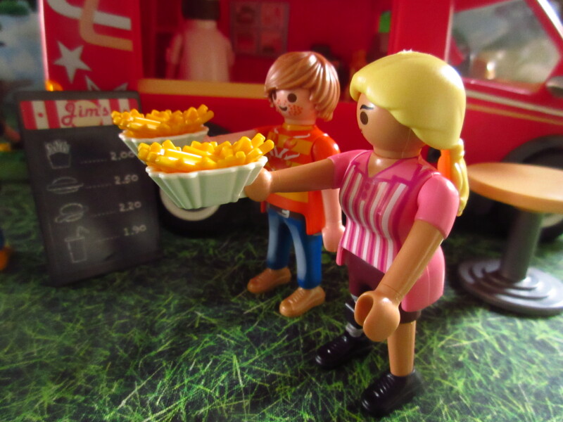 It's Springtime in Eastgate Park for the Playmobil people in our house...