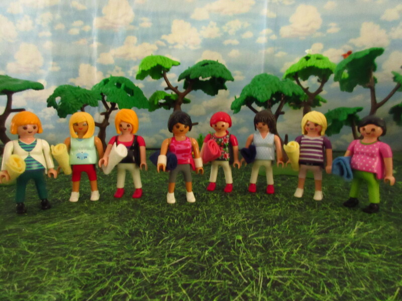 It's Springtime in Eastgate Park for the Playmobil people in our house...
