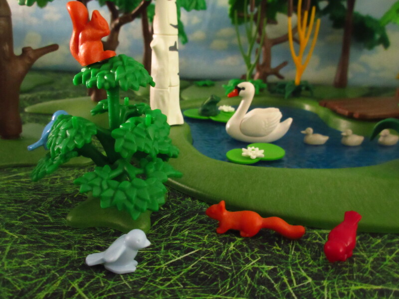 It's Springtime in Eastgate Park for the Playmobil people in our house...