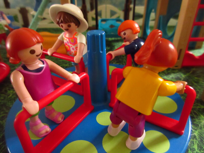 It's Springtime in Eastgate Park for the Playmobil people in our house...