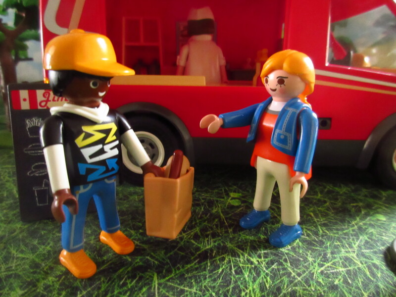 It's Springtime in Eastgate Park for the Playmobil people in our house...