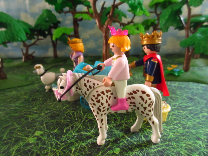 It's Springtime in Eastgate Park for the Playmobil people in our house...