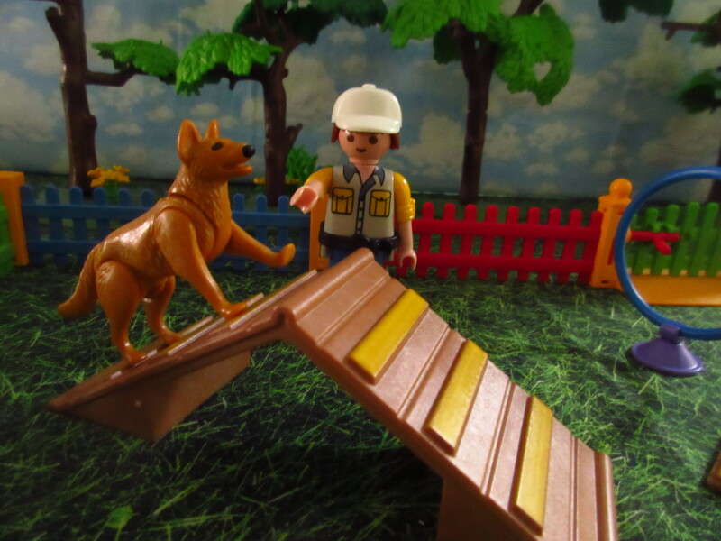 It's Springtime in Eastgate Park for the Playmobil people in our house...