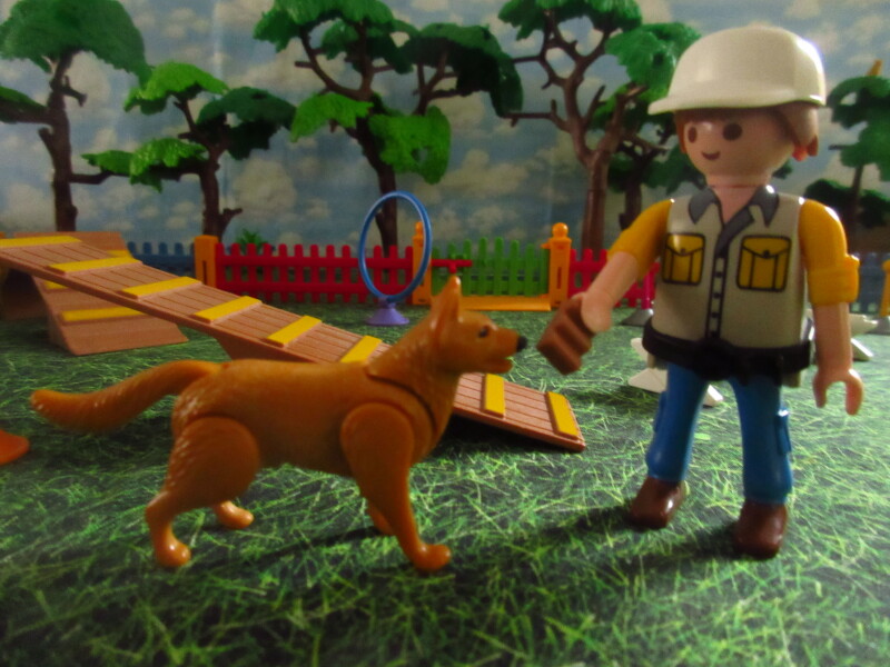 It's Springtime in Eastgate Park for the Playmobil people in our house...