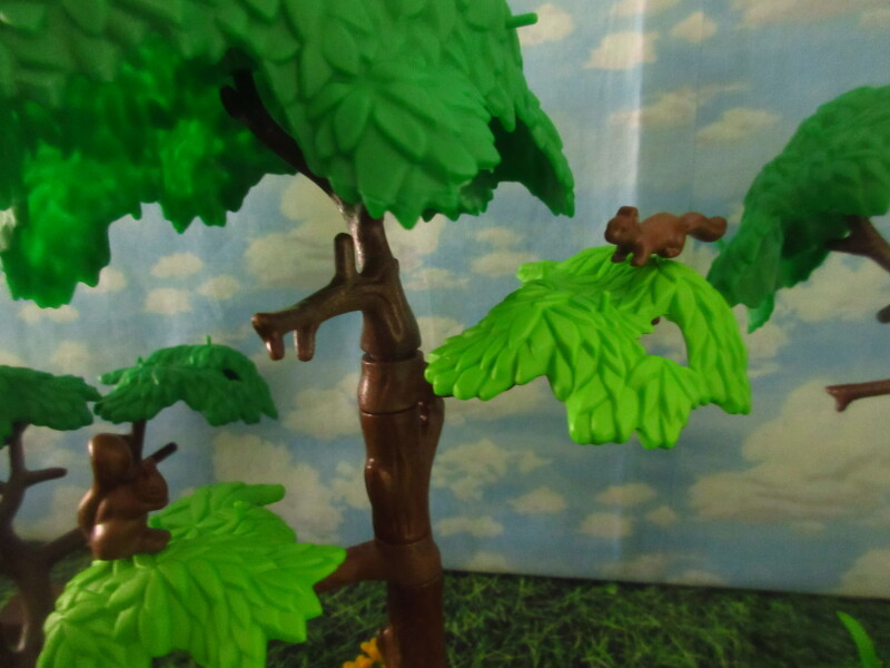 It's Springtime in Eastgate Park for the Playmobil people in our house...