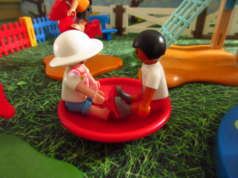 It's Springtime in Eastgate Park for the Playmobil people in our house...