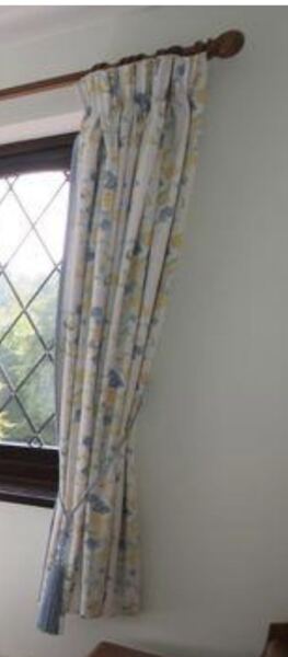 Does anyone still have matching bedding, curtains and wallpaper?