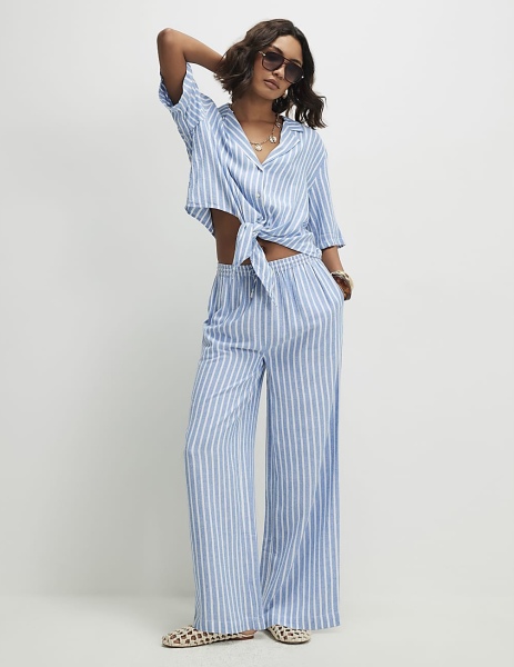 Where can I find a flowing two-piece trouser set on the high street?