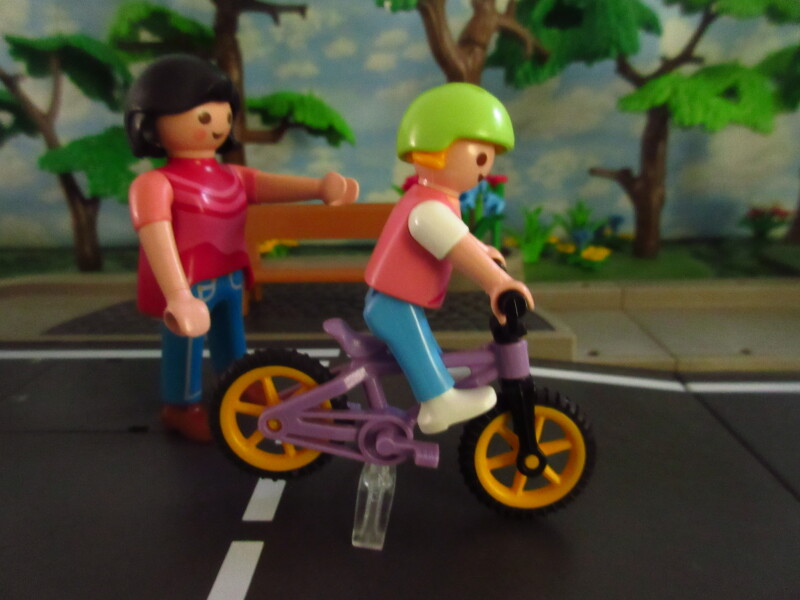It's Springtime in Eastgate Park for the Playmobil people in our house...