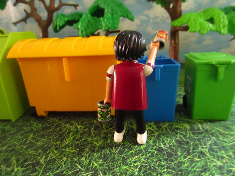 It's Springtime in Eastgate Park for the Playmobil people in our house...