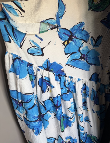 AIBU to wear a white patterned dress to a wedding?