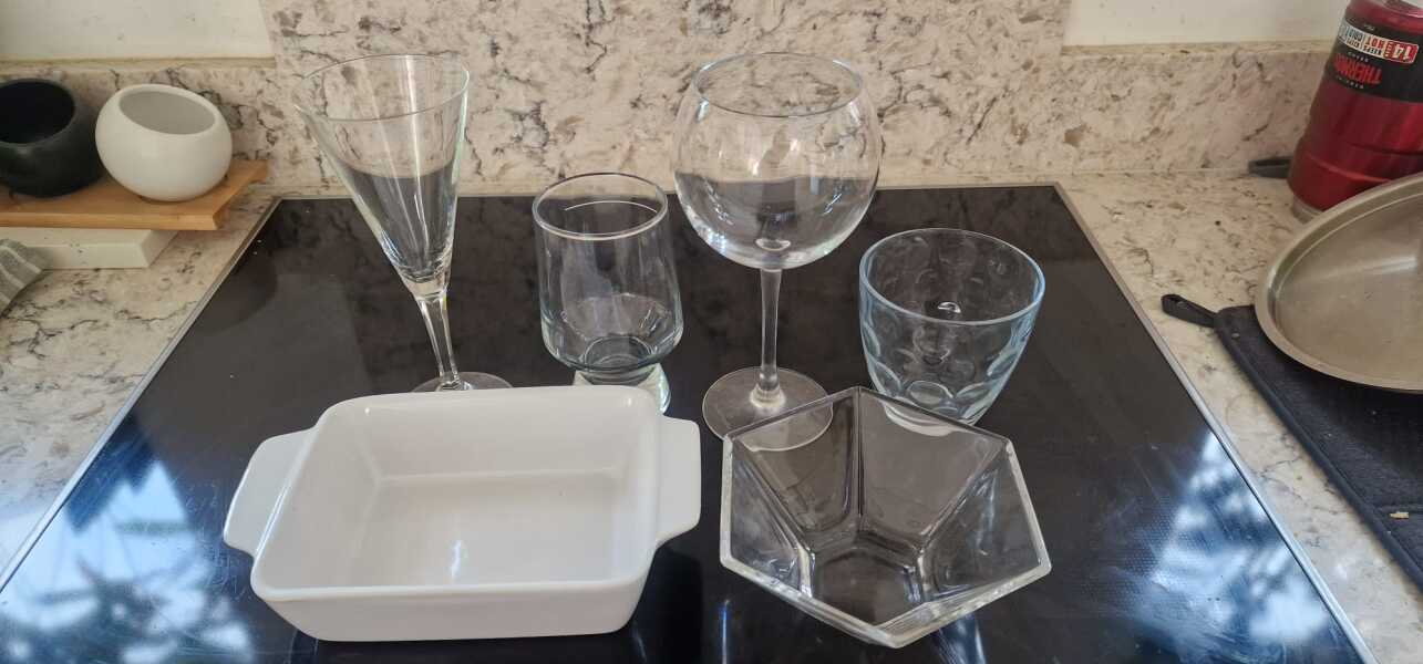 Dessert serving dish