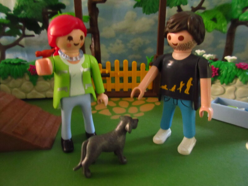 It's Springtime in Eastgate Park for the Playmobil people in our house...