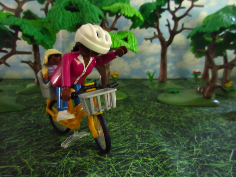 It's Springtime in Eastgate Park for the Playmobil people in our house...