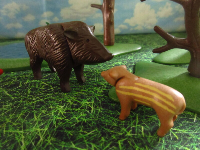 It's Springtime in Eastgate Park for the Playmobil people in our house...