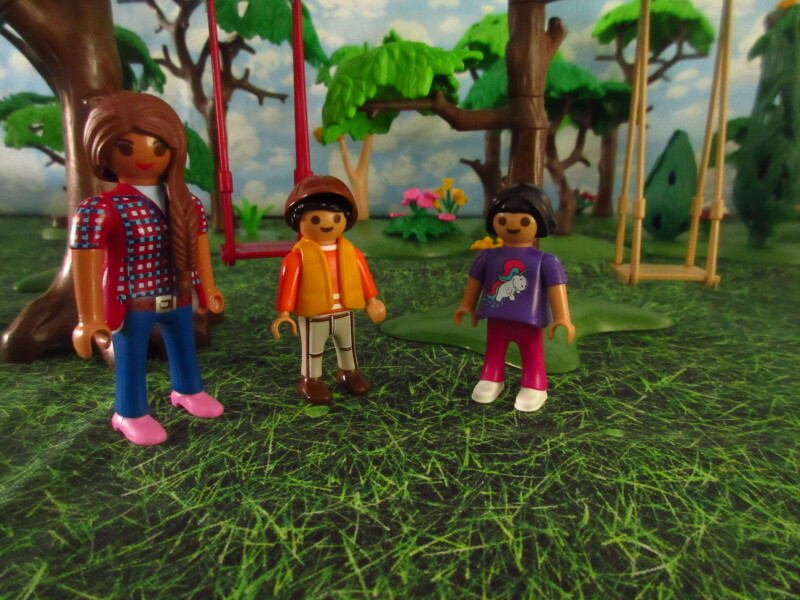 It's Springtime in Eastgate Park for the Playmobil people in our house...