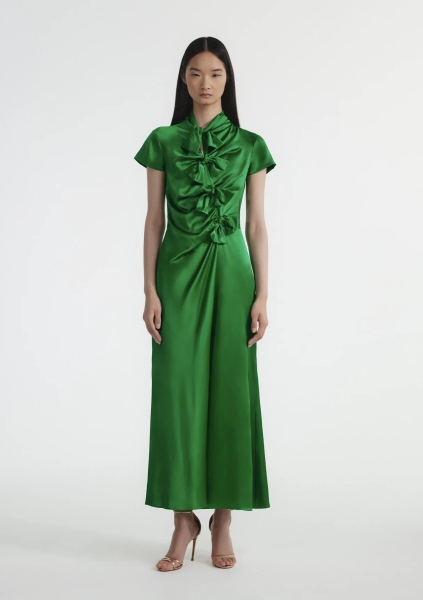 What should I wear to a black tie celebrity wedding?