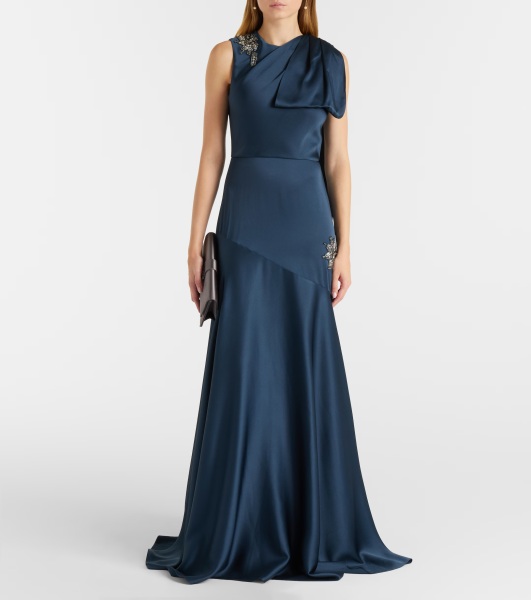 What should I wear to a black tie celebrity wedding?