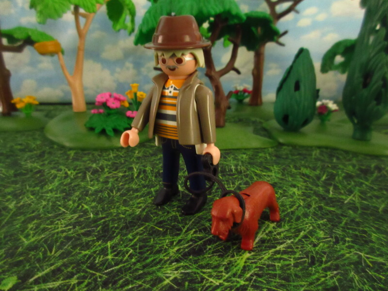 It's Springtime in Eastgate Park for the Playmobil people in our house...