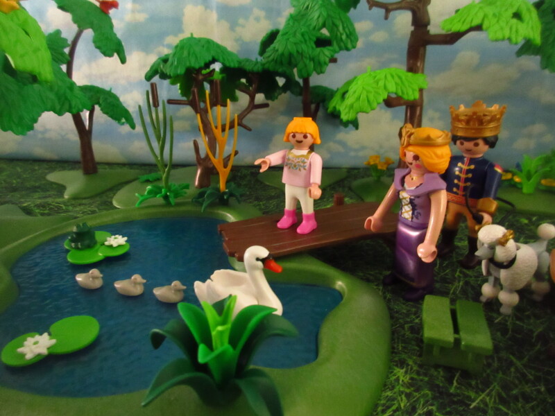It's Springtime in Eastgate Park for the Playmobil people in our house...