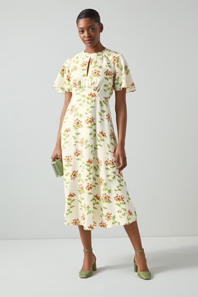 I need a wedding outfit that ticks specific boxes