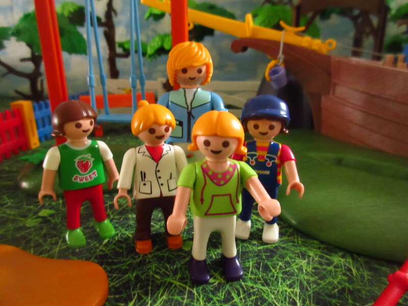 It's Springtime in Eastgate Park for the Playmobil people in our house...