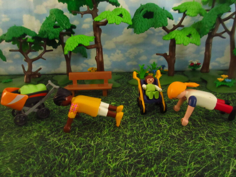 It's Springtime in Eastgate Park for the Playmobil people in our house...
