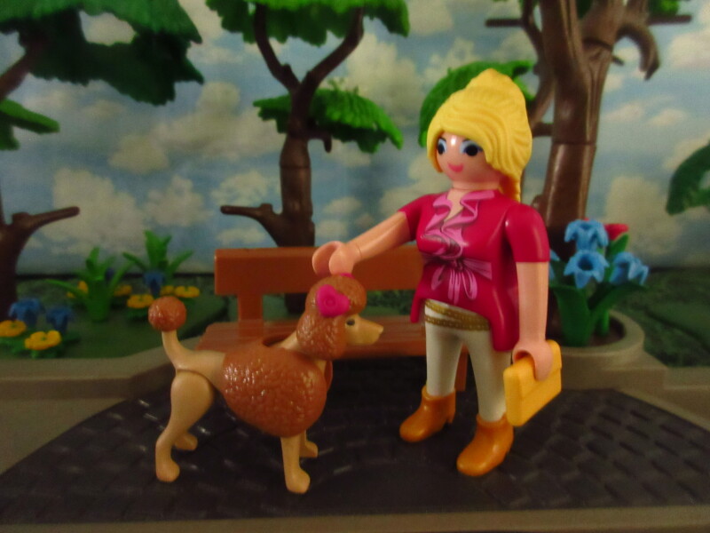 It's Springtime in Eastgate Park for the Playmobil people in our house...