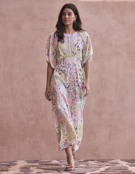 I need a wedding outfit that ticks specific boxes