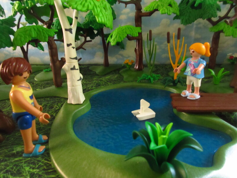 It's Springtime in Eastgate Park for the Playmobil people in our house...