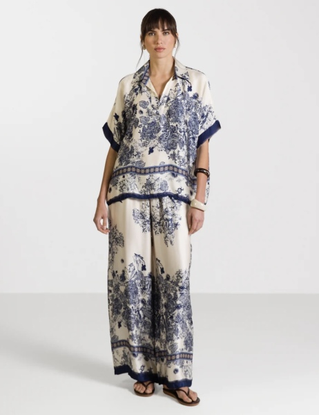 Where can I find a flowing two-piece trouser set on the high street?