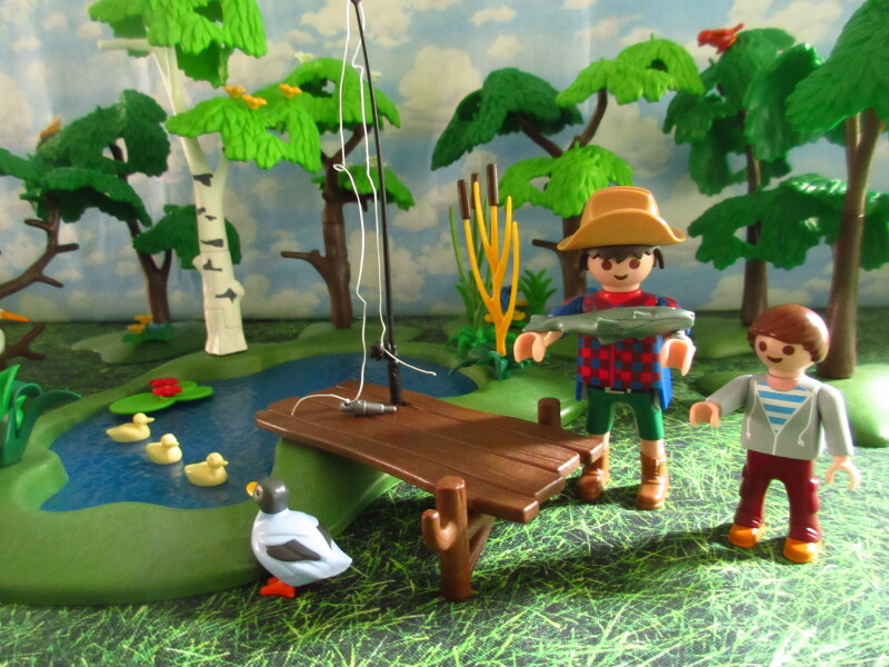 It's Springtime in Eastgate Park for the Playmobil people in our house...
