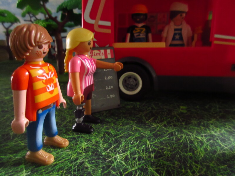 It's Springtime in Eastgate Park for the Playmobil people in our house...