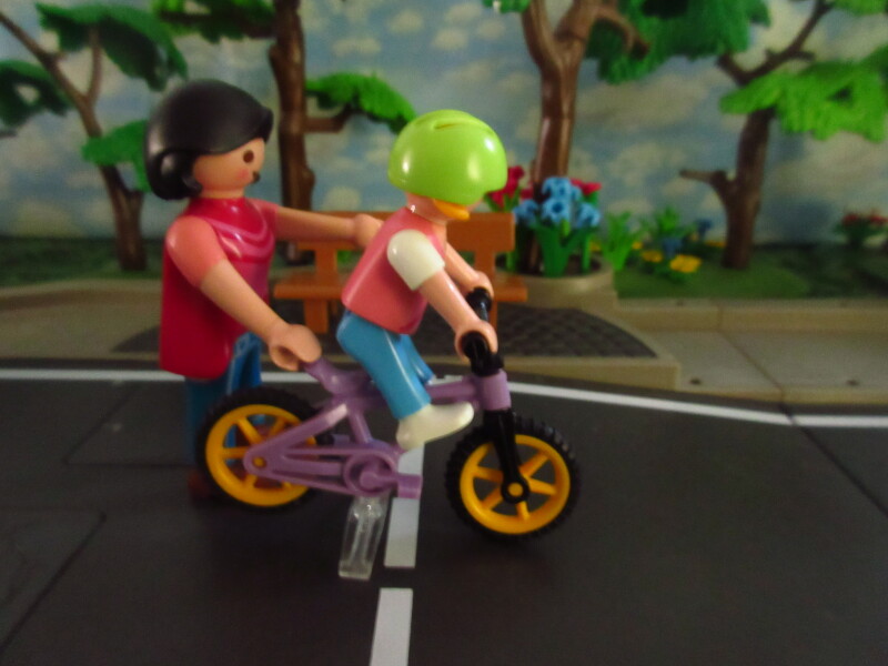 It's Springtime in Eastgate Park for the Playmobil people in our house...