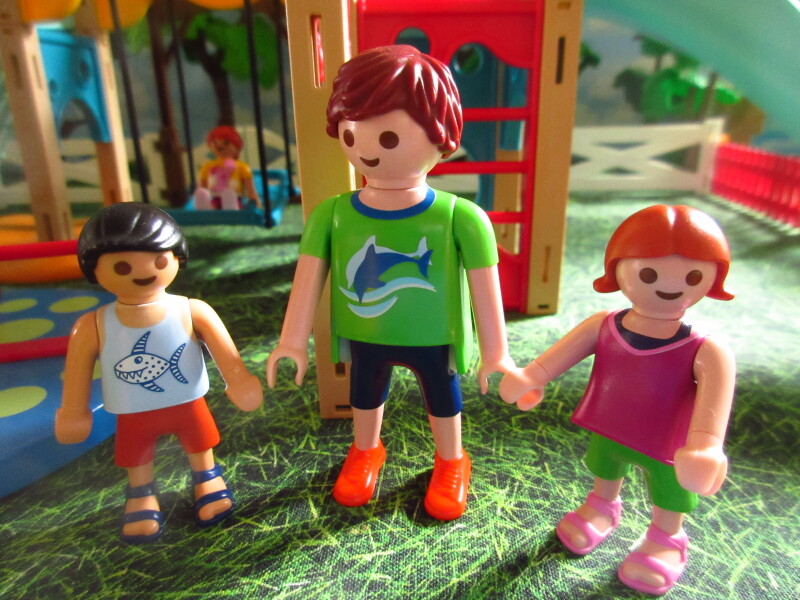 It's Springtime in Eastgate Park for the Playmobil people in our house...