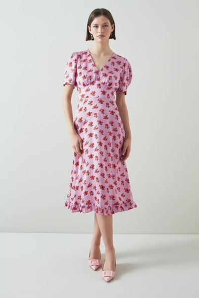 I need a wedding outfit that ticks specific boxes