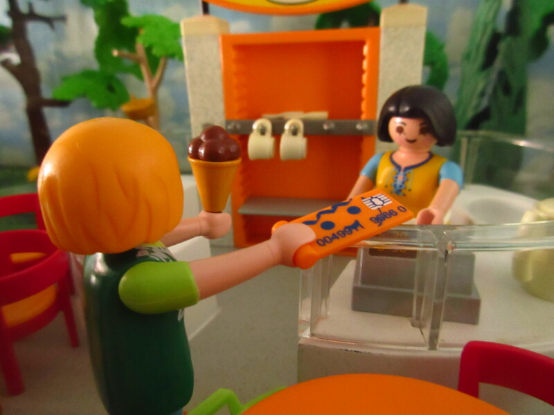It's Springtime in Eastgate Park for the Playmobil people in our house...