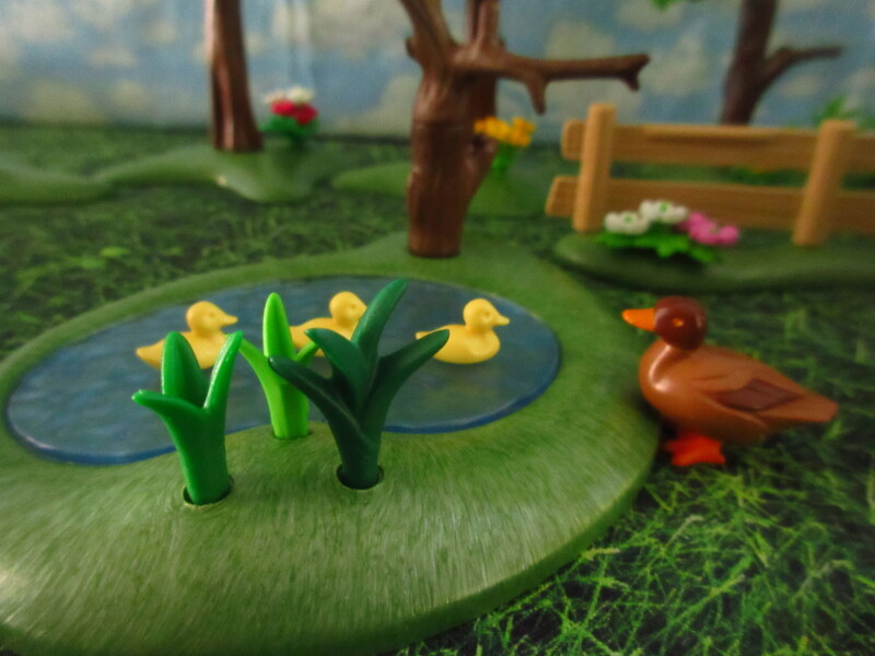 It's Springtime in Eastgate Park for the Playmobil people in our house...