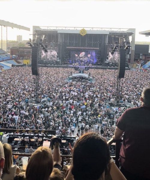 Standing at gigs - finally some sense!